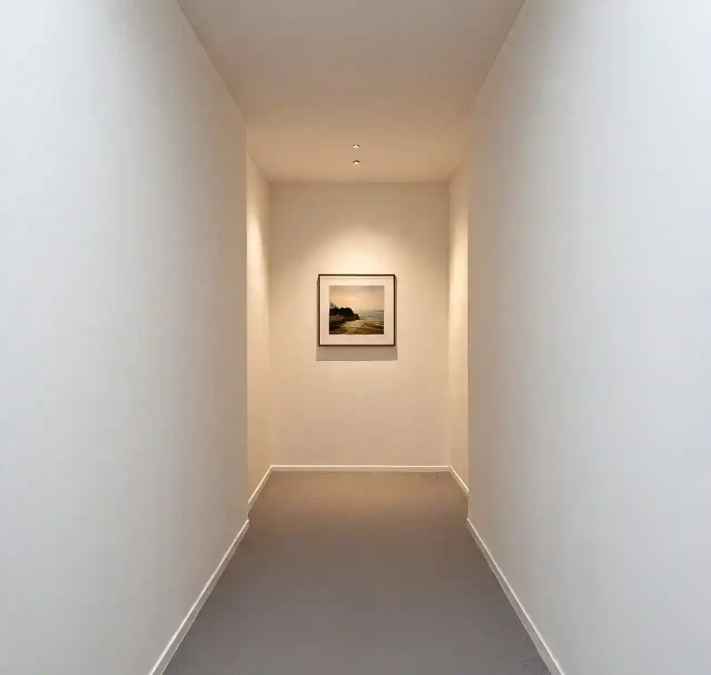 30 Narrow Hallway Design Ideas: Elevate Style & Maximize Every Inch 31 30-Narrow Hallway Design Idea